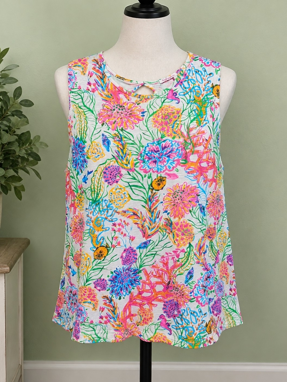 Fresh Produce Women’s 2X Floral Tropical Sleeveless Cotton Top Keyhole Colorful